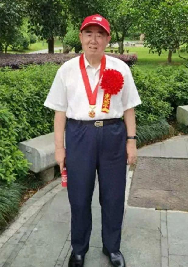 副连长转业待遇，军人荣耀与未来的保障