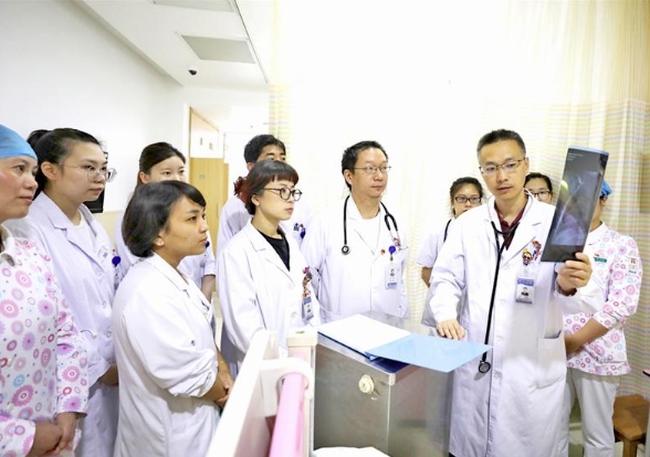 郑策儿童医院专家团队，守护儿童健康的坚实后盾
