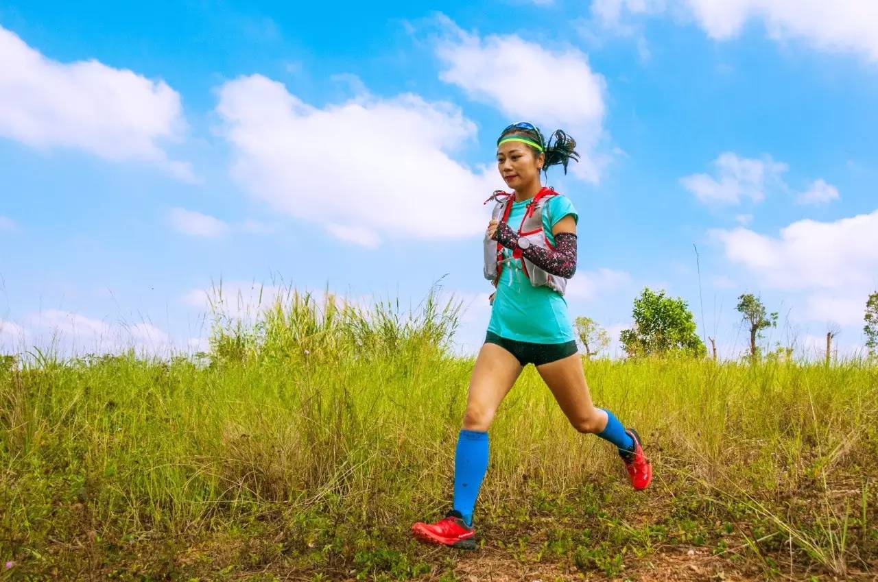 中国女子越野跑，突破极限，展现无尽魅力