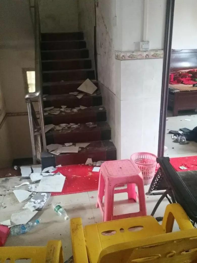 钦州港玻璃门，现代港口的透明窗口