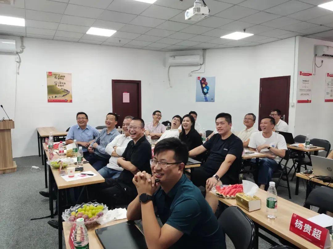 小班美术加盟，开启艺术教育的崭新篇章
