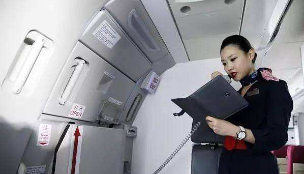 空乘广播语音英文，艺术与技术的完美结合