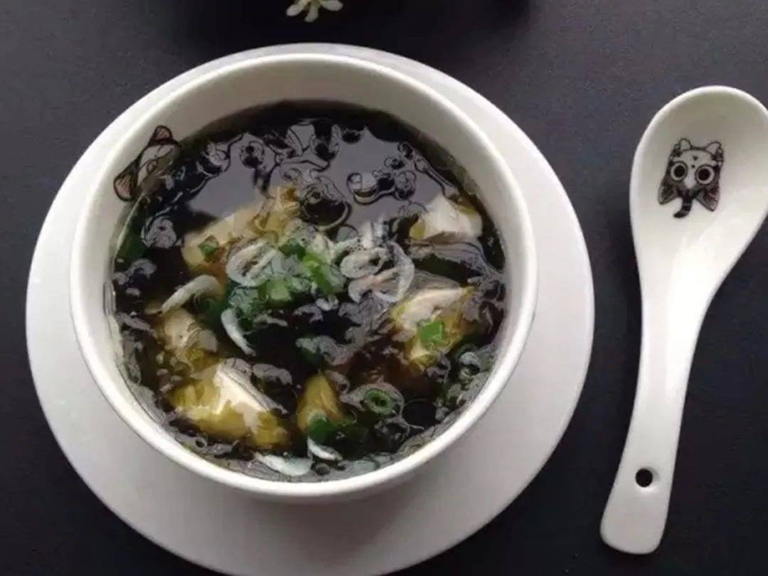 紫菜蛋花汤中淀粉的巧妙运用，一道传统美食的烹饪探索