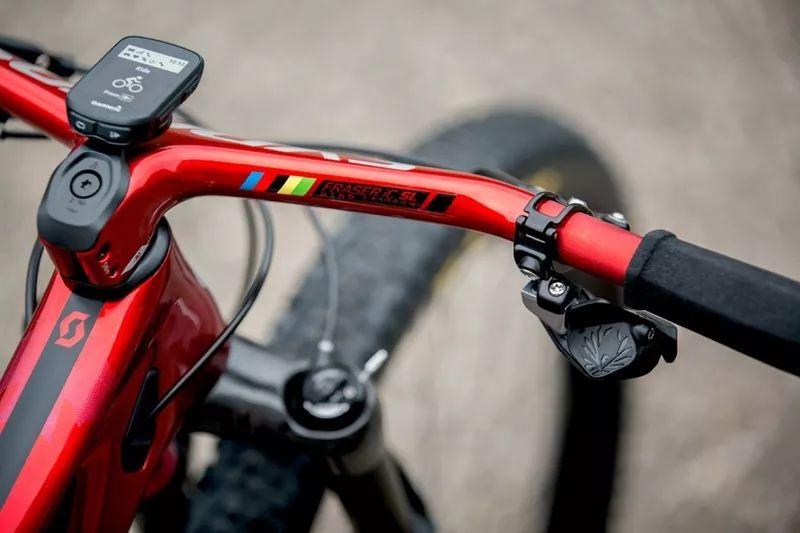 SRAM Level 拆解，深入了解静态随机访问存储器的内部构造与工作原理
