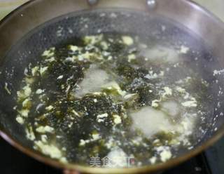紫菜虾皮蛋花汤，营养丰富的美味佳肴
