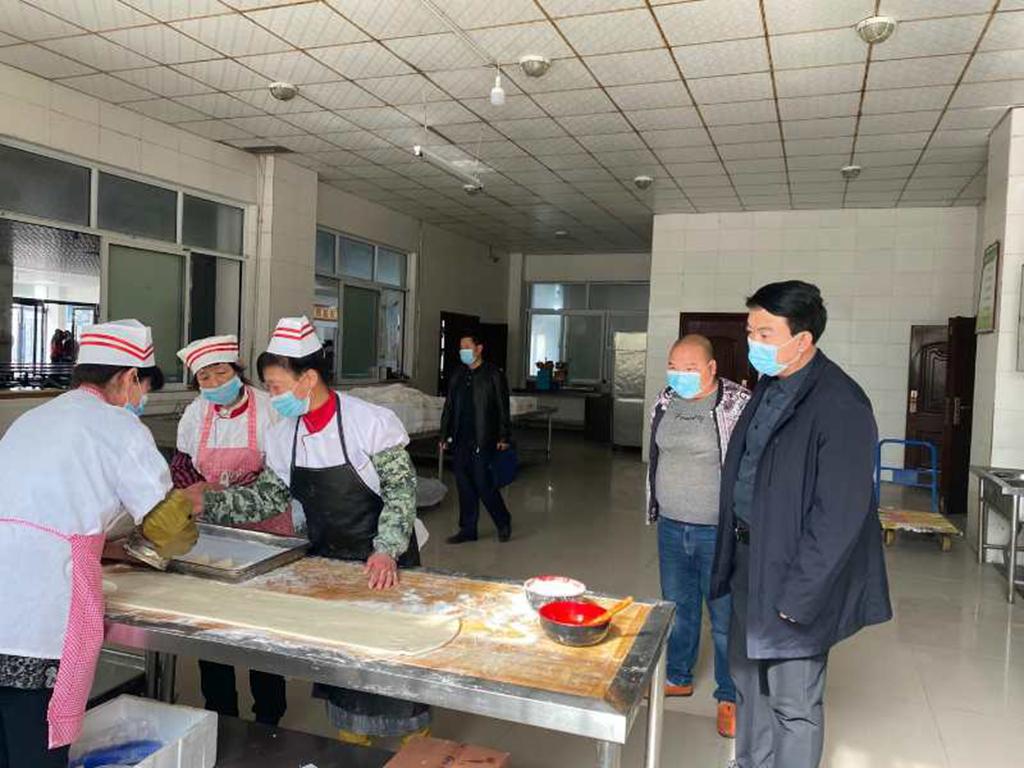 食堂注意疫情语音提示，保障健康安全，共筑防线