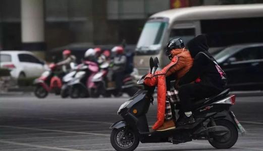 贷款发票需要签字吗？——关于贷款发票签字的深度解析